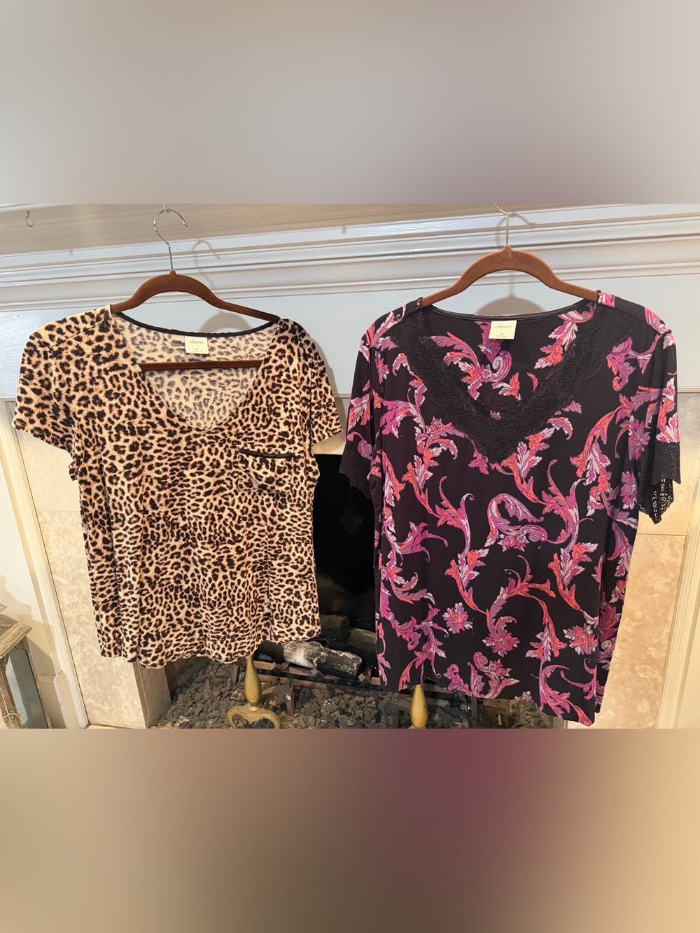 Soma Women's Lounge Tops in Leopard Print and Floral Black/Pink size M